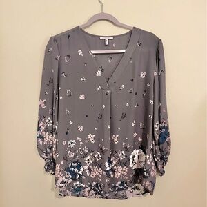 Maurices Floral V-Neck Blouse in Gray and Pink